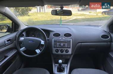 Хэтчбек Ford Focus 2007 в 