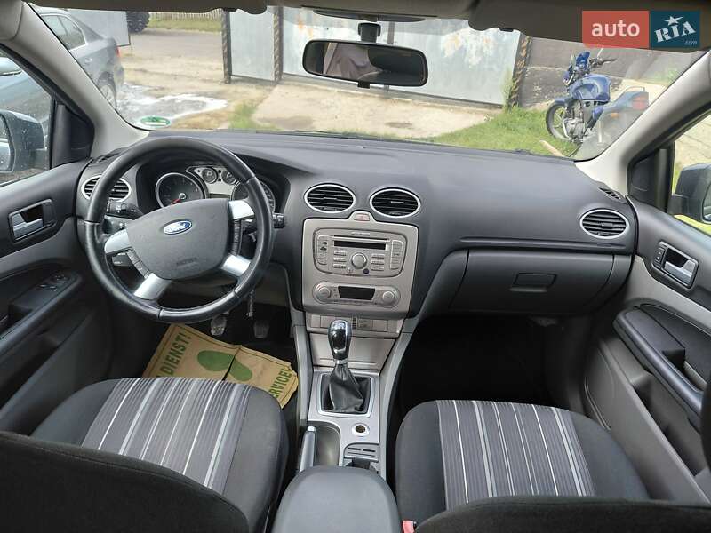 Хэтчбек Ford Focus 2010 в Ровно