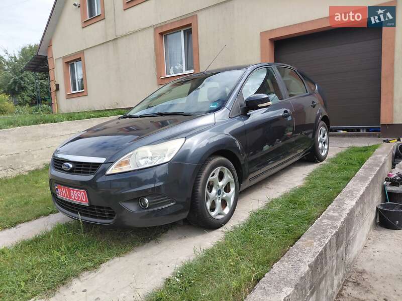 Хэтчбек Ford Focus 2010 в Ровно