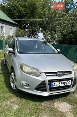 Седан Ford Focus 2011 в 