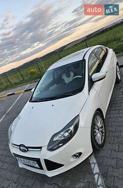 Седан Ford Focus 2014 в 