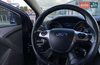 Седан Ford Focus 2012 в 