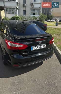 Седан Ford Focus 2014 в 