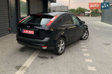 Хэтчбек Ford Focus 2006 в 