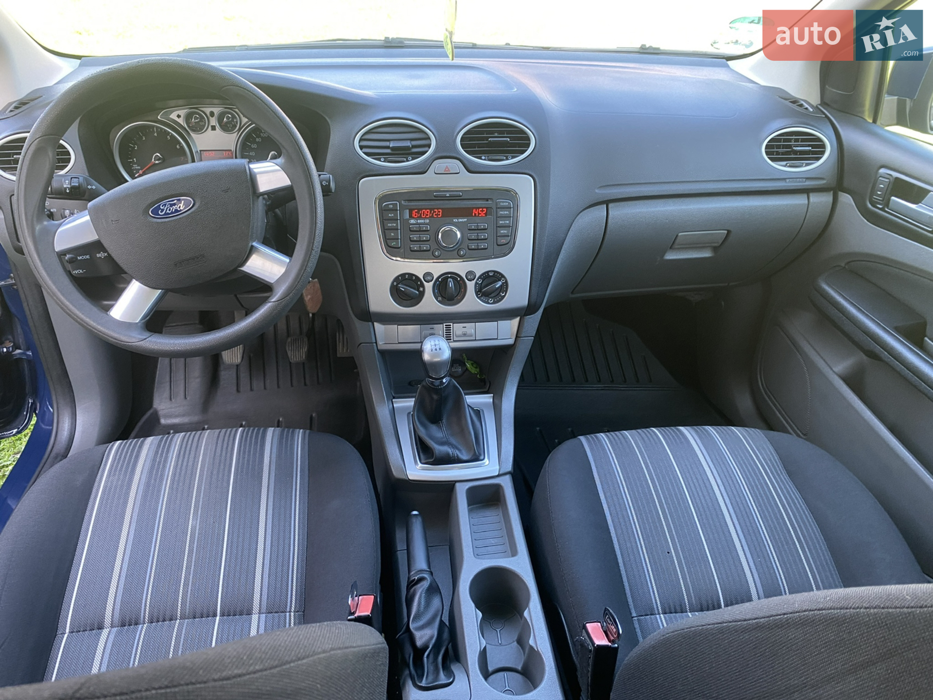 2010 Ford Focus - мініатюра 14