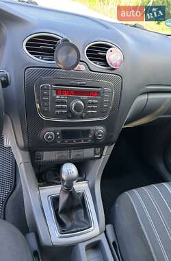 Универсал Ford Focus 2010 в 