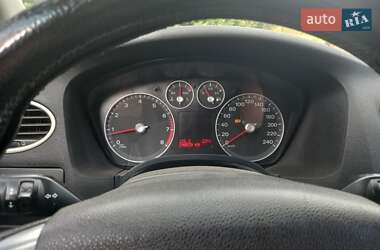 Хэтчбек Ford Focus 2007 в 
