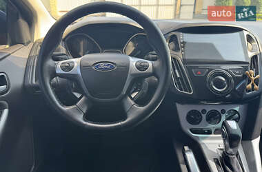 Седан Ford Focus 2013 в 