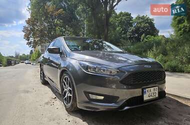 Седан Ford Focus 2016 в 