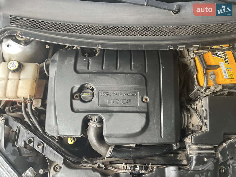 Хэтчбек Ford Focus 2007 в Гадяче фото 12 Хэтчбек Ford Focus 2007 в Гадяче