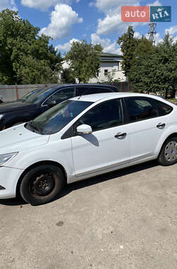Хэтчбек Ford Focus 2011 в 
