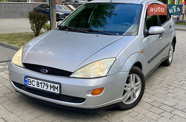 Хэтчбек Ford Focus 1999 в 