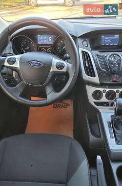 Седан Ford Focus 2014 в 