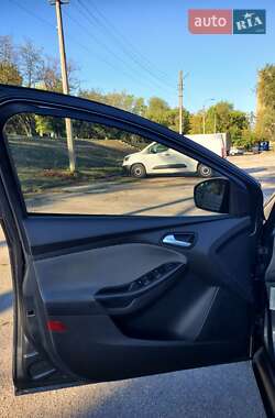 Седан Ford Focus 2014 в 