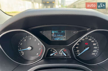 Хэтчбек Ford Focus 2012 в 