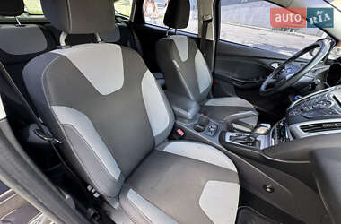 Хэтчбек Ford Focus 2012 в 