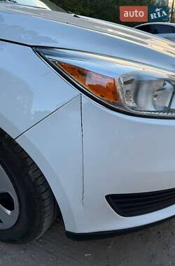 Седан Ford Focus 2016 в 