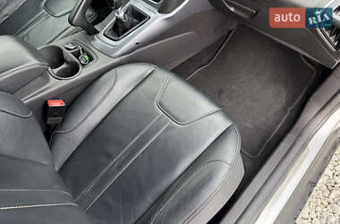 Универсал Ford Focus 2012 в 