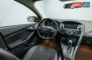 Седан Ford Focus 2015 в 