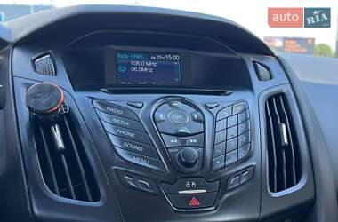 Седан Ford Focus 2013 в 