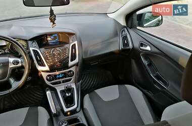 Хэтчбек Ford Focus 2013 в 