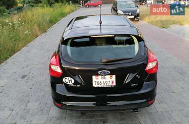 Хэтчбек Ford Focus 2013 в 
