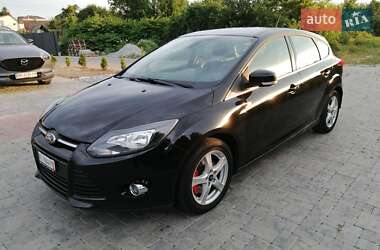 Хэтчбек Ford Focus 2013 в 