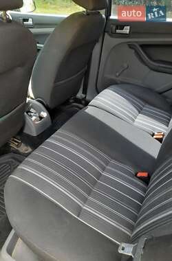 Хэтчбек Ford Focus 2008 в 