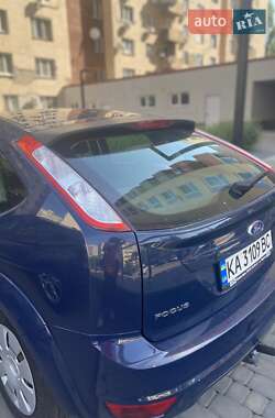 Хэтчбек Ford Focus 2011 в 