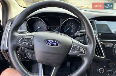 Седан Ford Focus 2017 в 