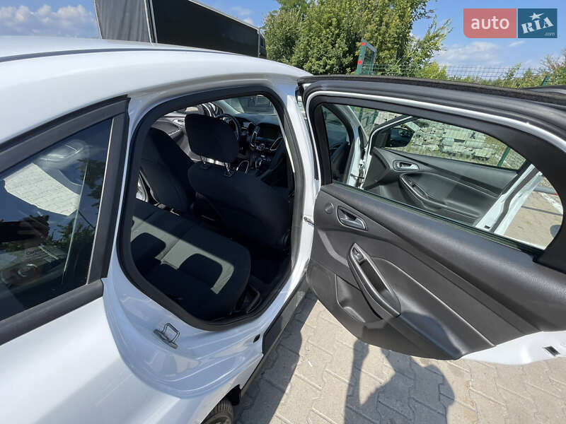 Седан Ford Focus 2018 в Киеве