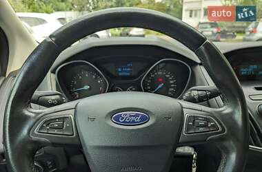 Хэтчбек Ford Focus 2017 в 