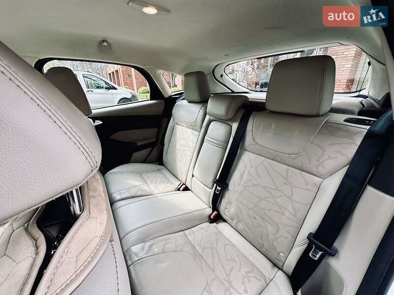 Хэтчбек Ford Focus 2012 в Ирпене