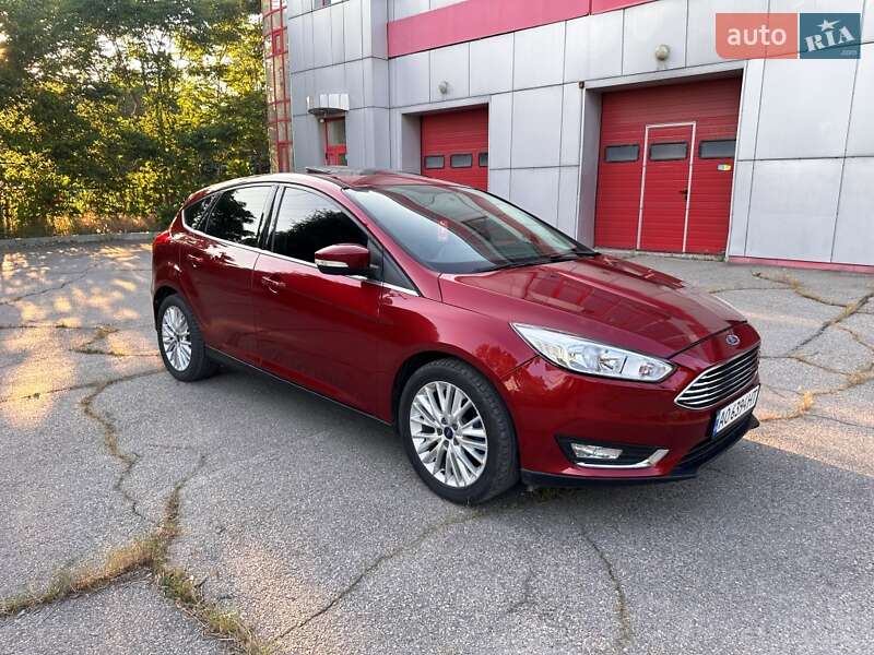 Хэтчбек Ford Focus 2016 в 