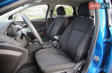 Хэтчбек Ford Focus 2016 в 