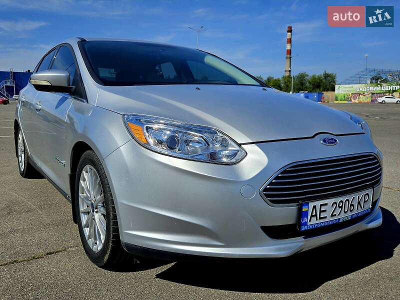 Хэтчбек Ford Focus 2012 в Днепре фото 15 Хэтчбек Ford Focus 2012 в Днепре