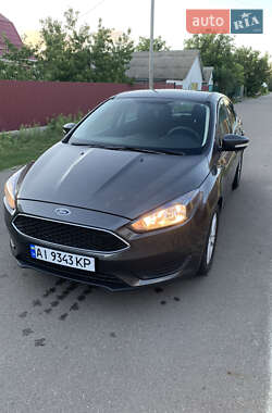 Хэтчбек Ford Focus 2015 в 