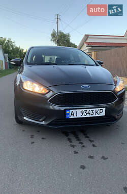 Хэтчбек Ford Focus 2015 в 