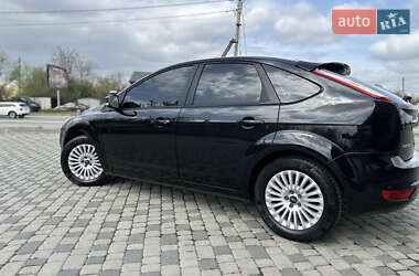 Хэтчбек Ford Focus 2010 в 