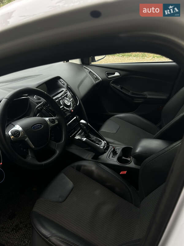 Хэтчбек Ford Focus 2013 в Ивано-Франковске
