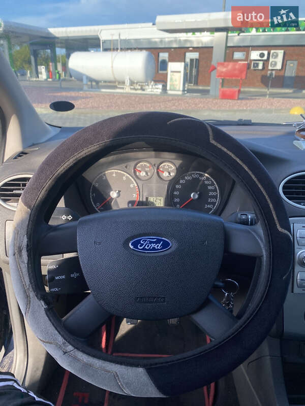 Хэтчбек Ford Focus 2006 в Луцке фото 8 Хэтчбек Ford Focus 2006 в Луцке