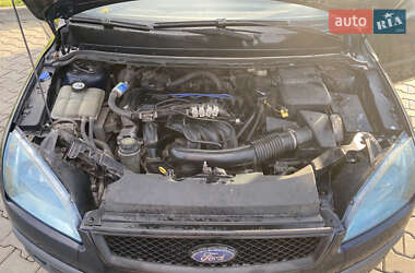 Хэтчбек Ford Focus 2006 в 