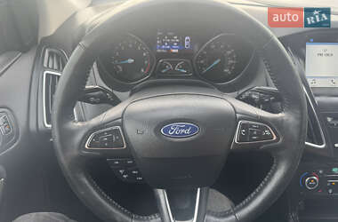 Хэтчбек Ford Focus 2017 в 