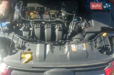 Седан Ford Focus 2014 в 