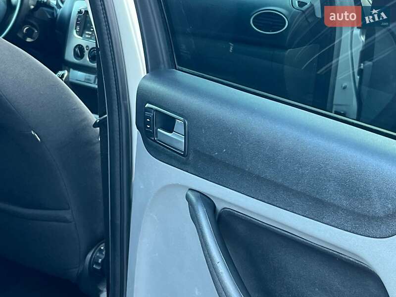 Універсал Ford Focus 2009 в Миргороді