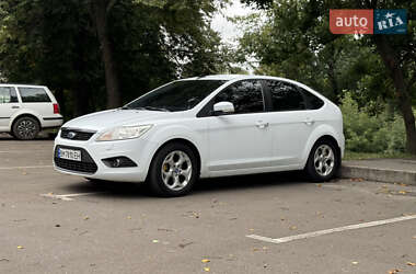 Хэтчбек Ford Focus 2010 в 