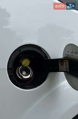 Хэтчбек Ford Focus 2010 в 
