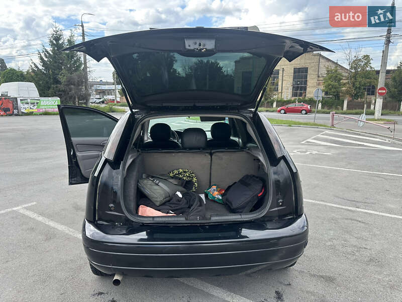 Хэтчбек Ford Focus 2004 в Виннице