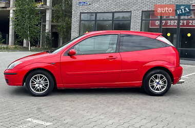 Хэтчбек Ford Focus 2000 в 