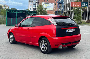 Хэтчбек Ford Focus 2000 в 